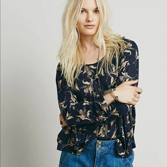 Free People Anthropologie Elsa Floral Print Twisted Open Back Shirt Blouse Top - Picture 2 of 8